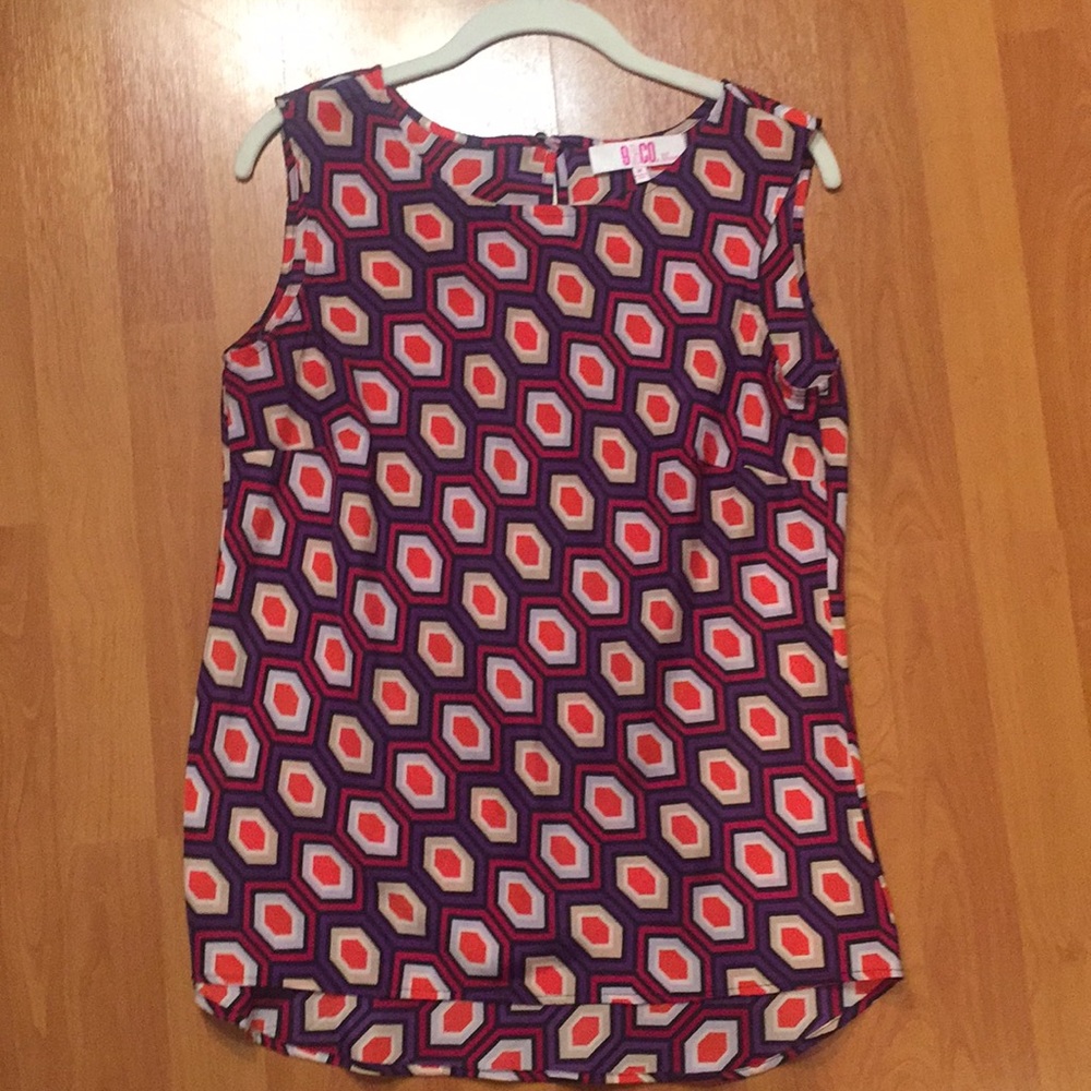 Print sleeveless blouse, size M